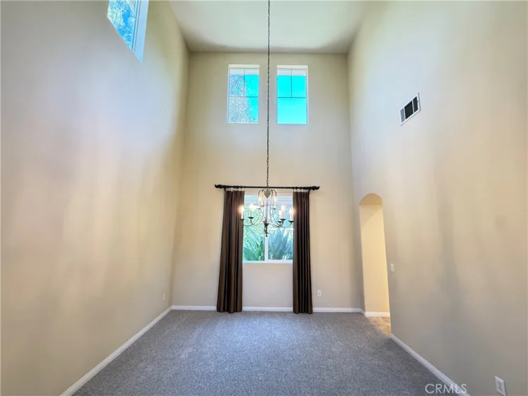 32493 Palacio photo 6