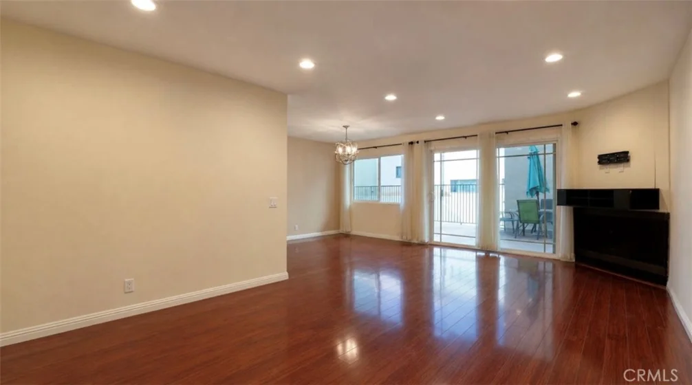 601 E Orange Grove #103 photo 29