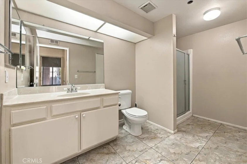 1310 E Orange Grove #102 photo 24