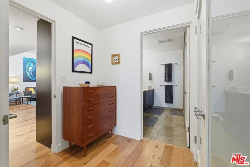 1050 N Gardner Street #3 photo 16