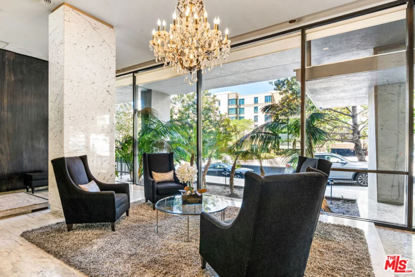 10450 Wilshire Boulevard #4G photo 19