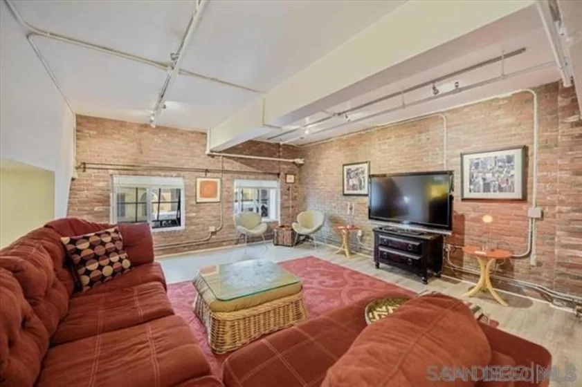 950 6th Avenue #211 photo 6