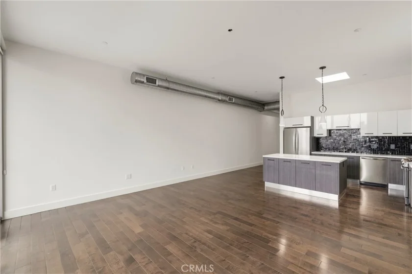 433 Pine #408 photo 6