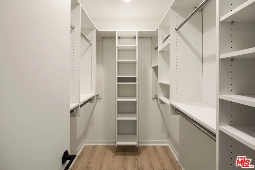 1617 S Beverly Glen Boulevard #404 photo 16