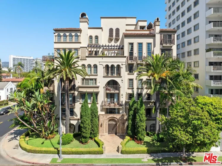 10795 Wilshire Boulevard #301 photo 1