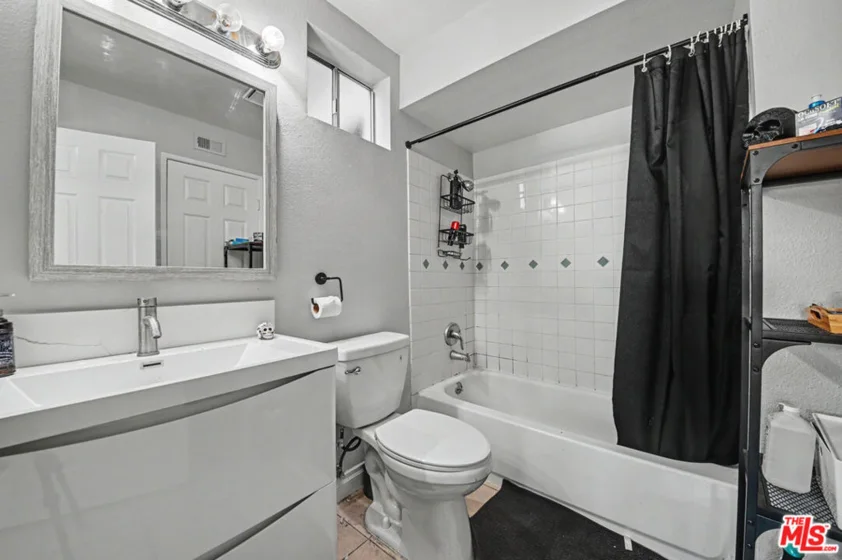 2596 Avenida Del Vista #G104 photo 13