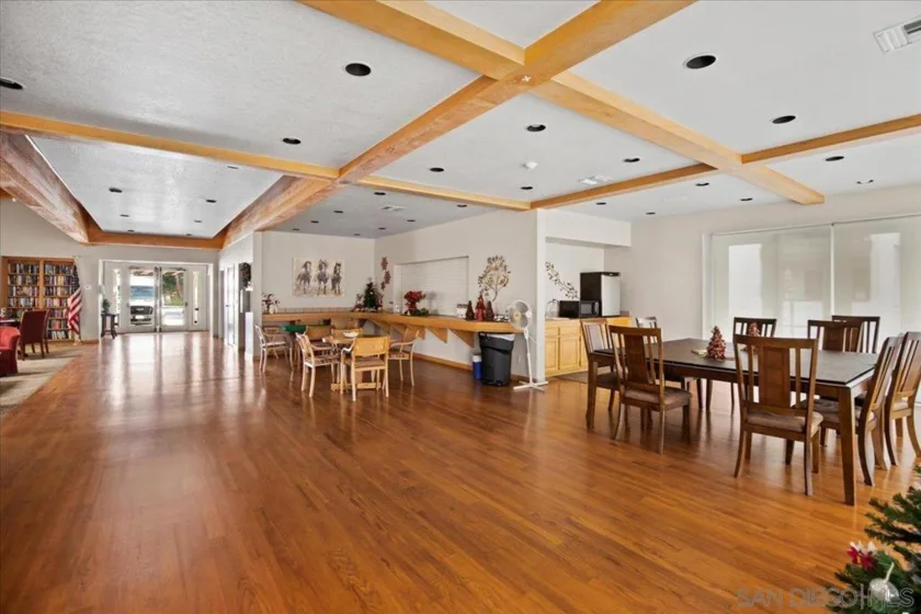 6350 Genesee Avenue #220 photo 27