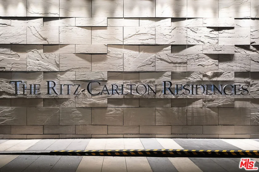 900 W Olympic Boulevard #32G photo 23