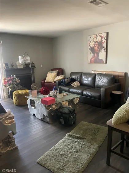 2108 Santa Fe Avenue #15 photo 3