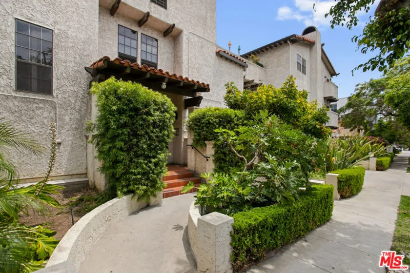 1110 S Shenandoah Street #8 photo 12
