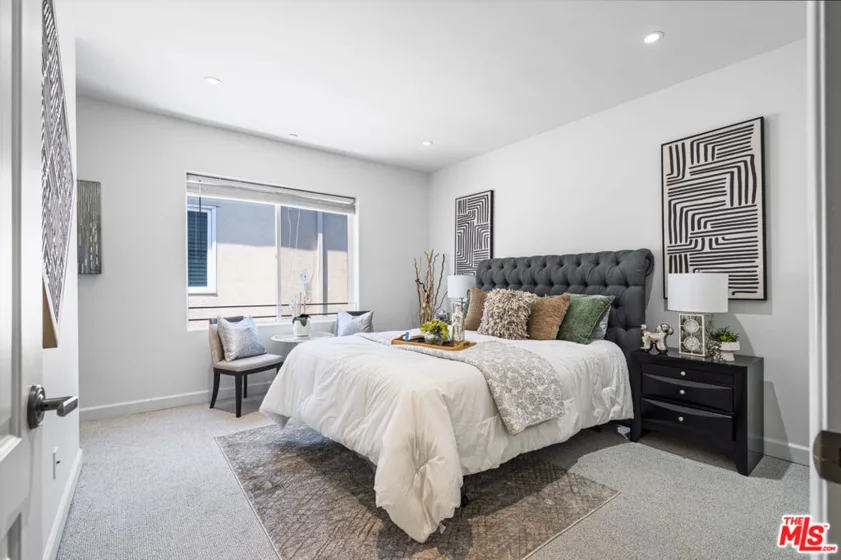 1540 Amherst Avenue #PH2 photo 11