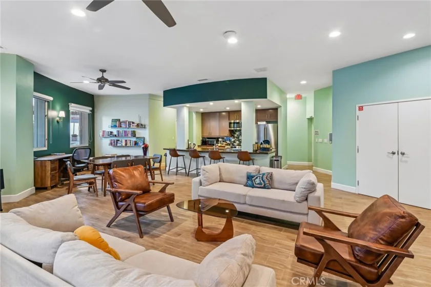 700 E Ocean Boulevard #2801 photo 38