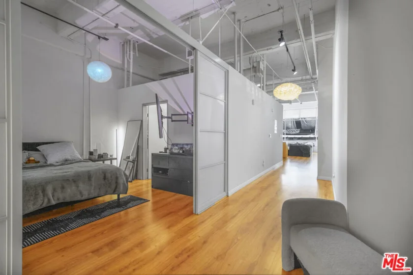 1130 S Flower Street #215 photo 3