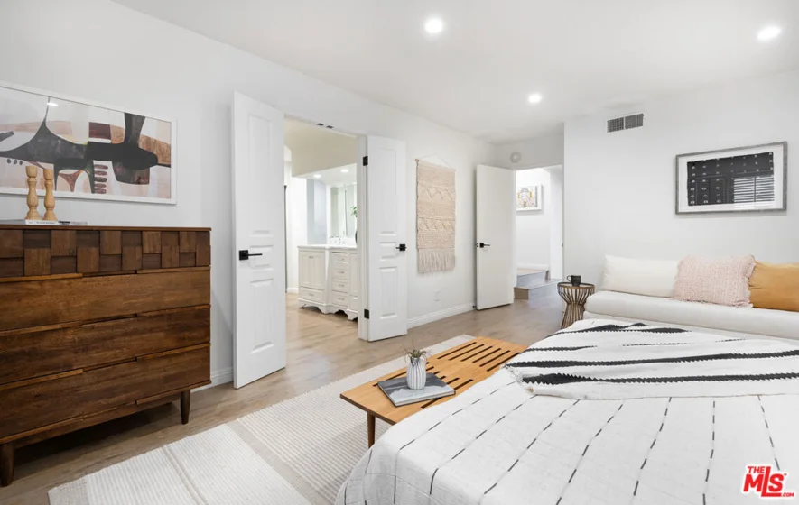 1920 Pandora Avenue #8 photo 25