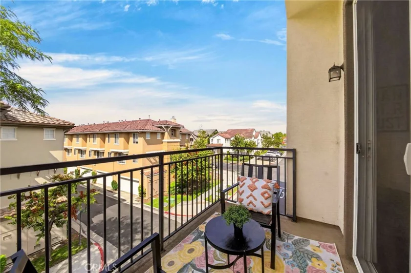 2256 Clark photo 29