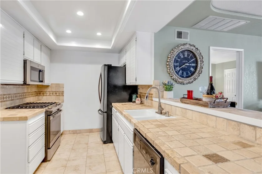 25231 Tanoak photo 8