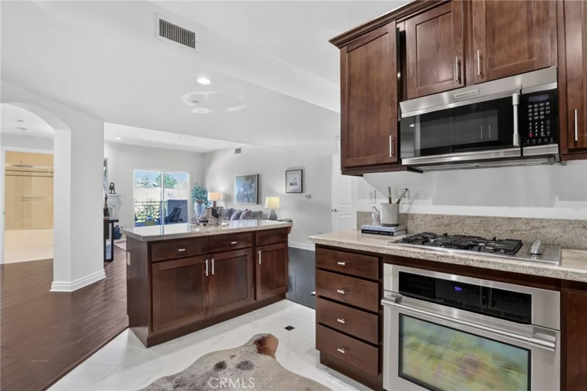 4424 Whitsett Avenue #303 photo 15