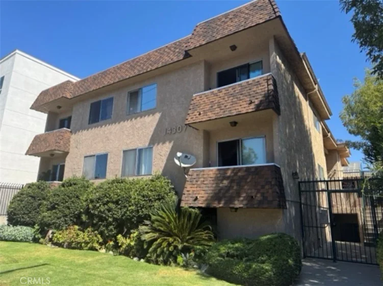 14307 N Roscoe Boulevard #103 photo 7