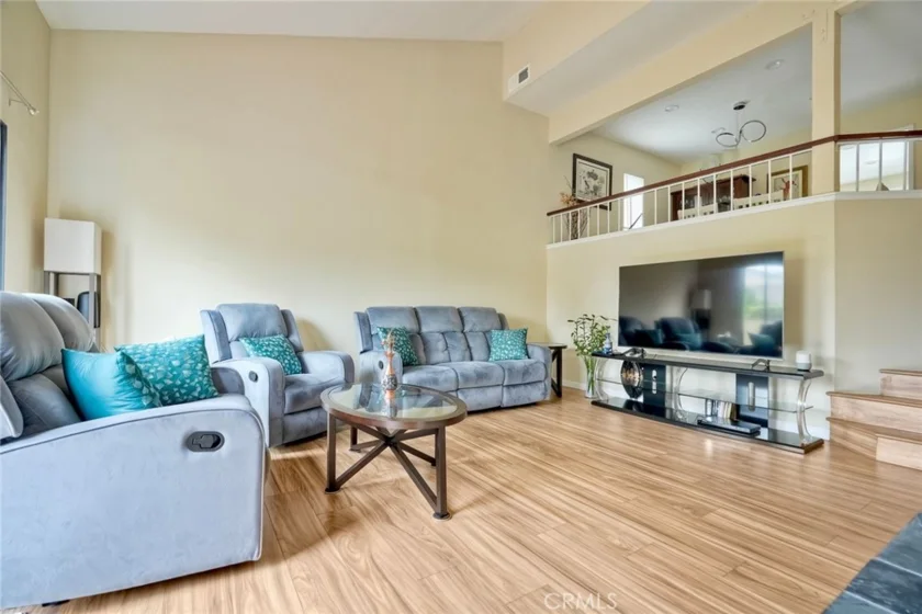 3304 Caminito Eastbluff #143 photo 4