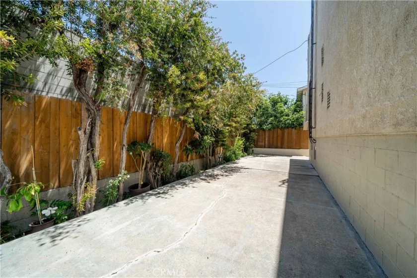 14947 Dickens Street #3 photo 22