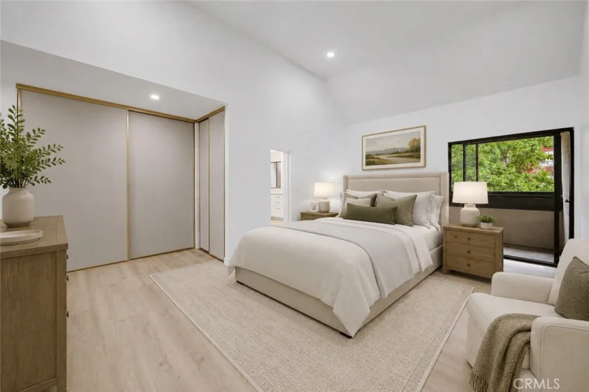 421 S Van Ness photo 30