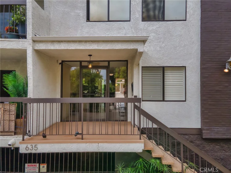 635 E Elmwood Avenue #203 photo 32