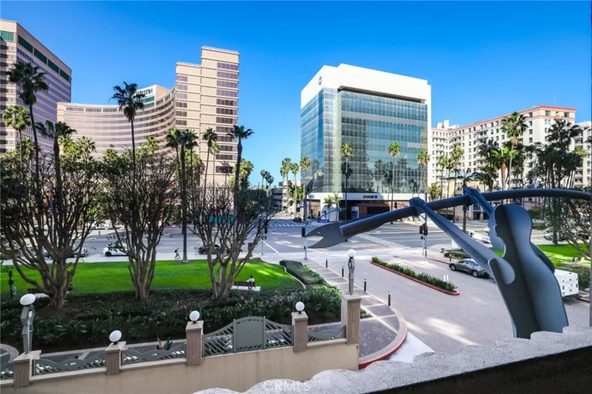 388 E Ocean Boulevard #305 photo 30
