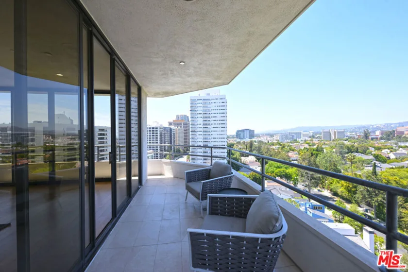 10601 Wilshire Boulevard #1404 photo 7