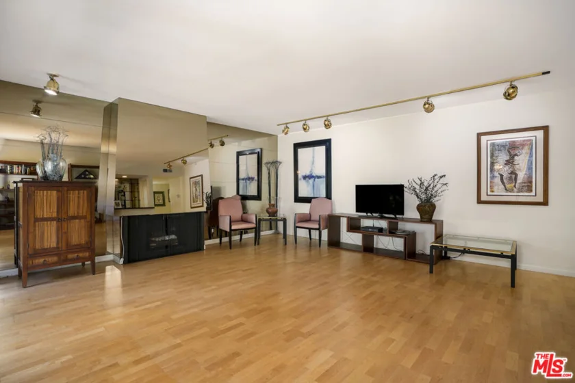 5845 Doverwood Drive #214 photo 5