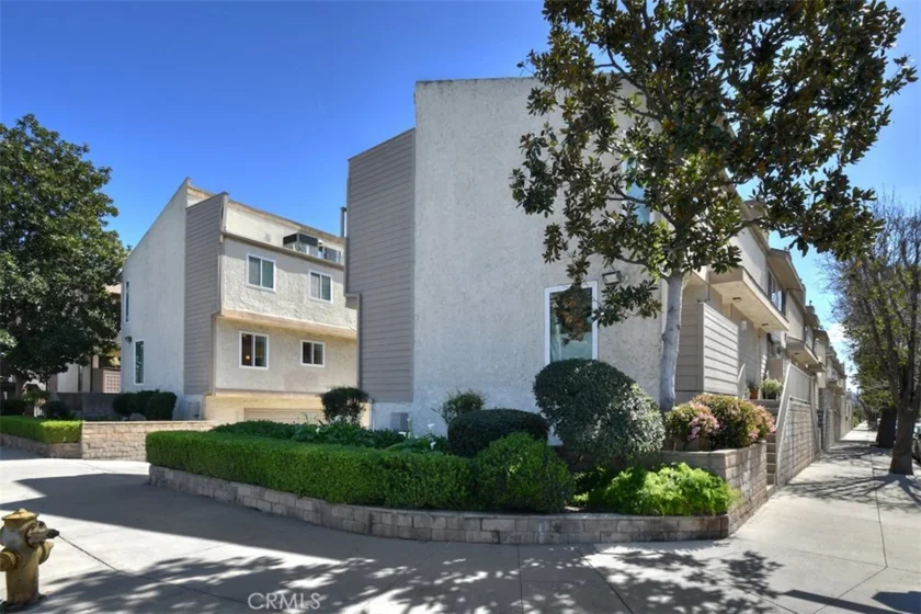 7240 Shirley #101 photo 1