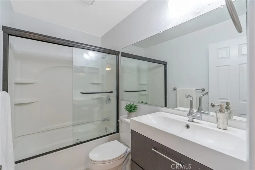 2310 N Fairview Street #210 photo 25