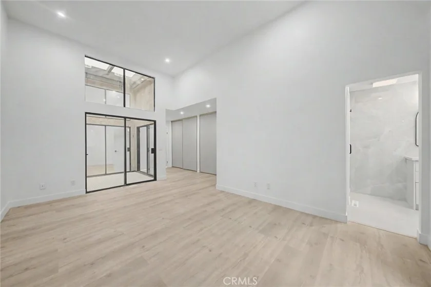 421 S Van Ness photo 16