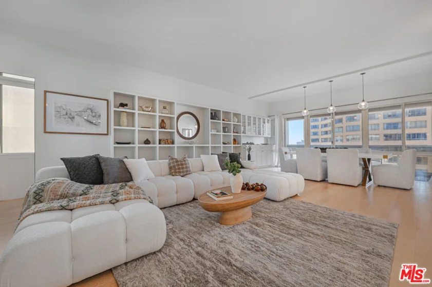 10445 Wilshire Boulevard #1402 photo 7