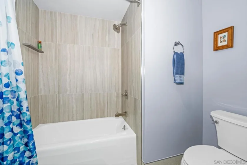 645 Front #1409 photo 32