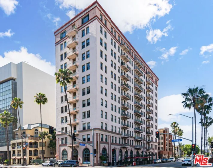 455 E Ocean Boulevard #502 photo 1