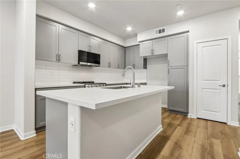 9536 Hannah Way photo 20