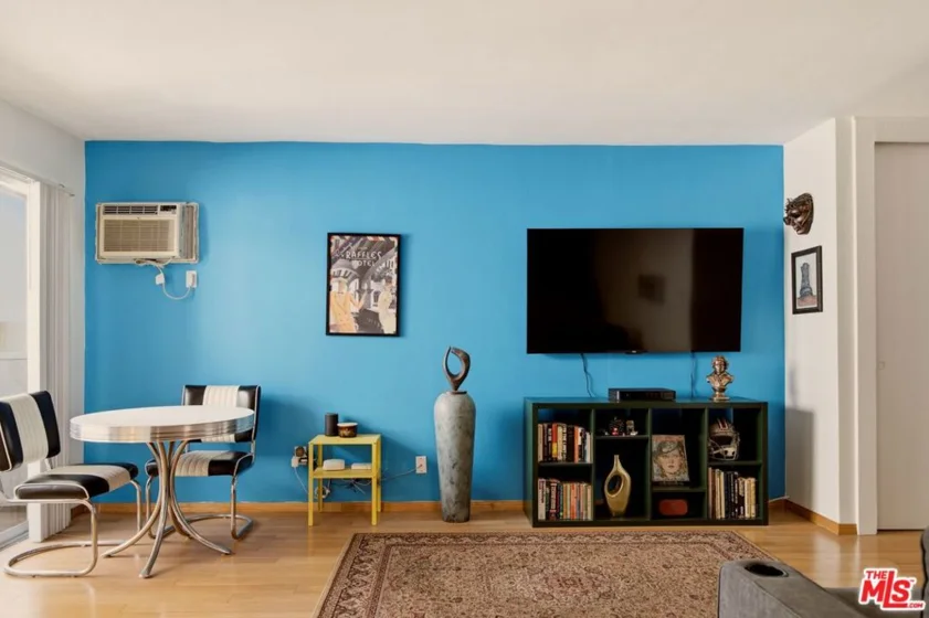 960 Larrabee Street #117 photo 9