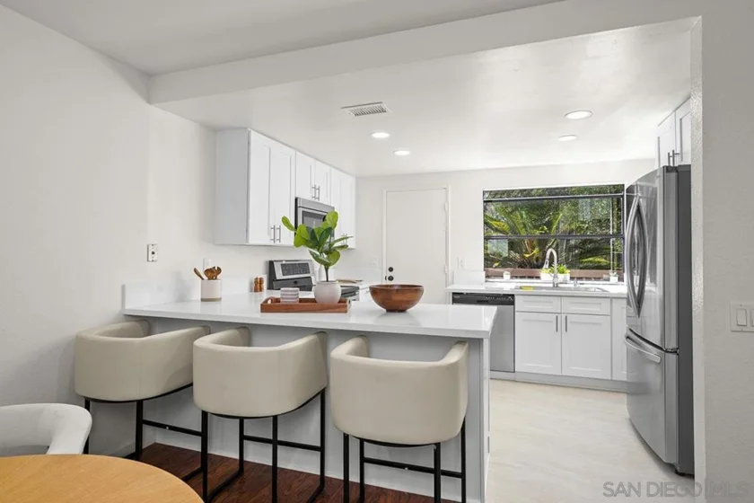 9903 Aviary Drive photo 8