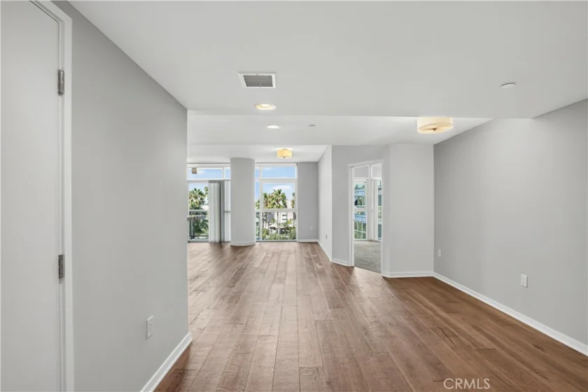 13650 Marina Pointe Drive #609 photo 25