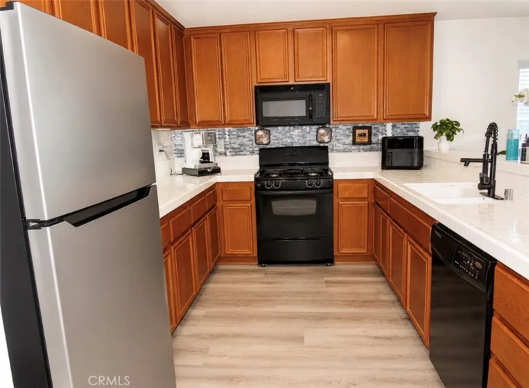 25890 Iris Avenue #B photo 9