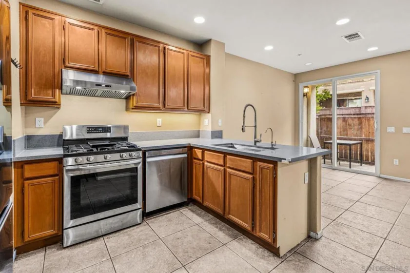 41885 Davenport Way #C photo 1
