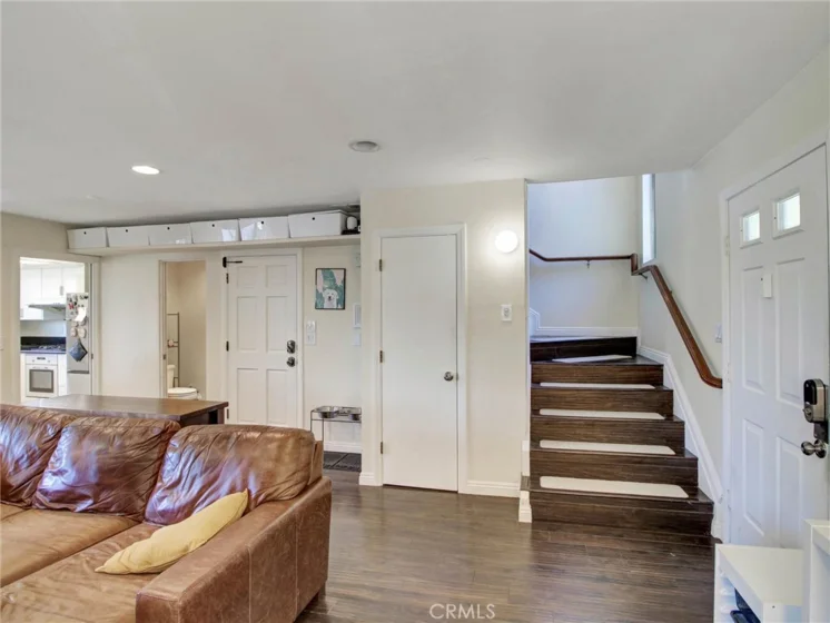 379 N Mentor Avenue #1 photo 32
