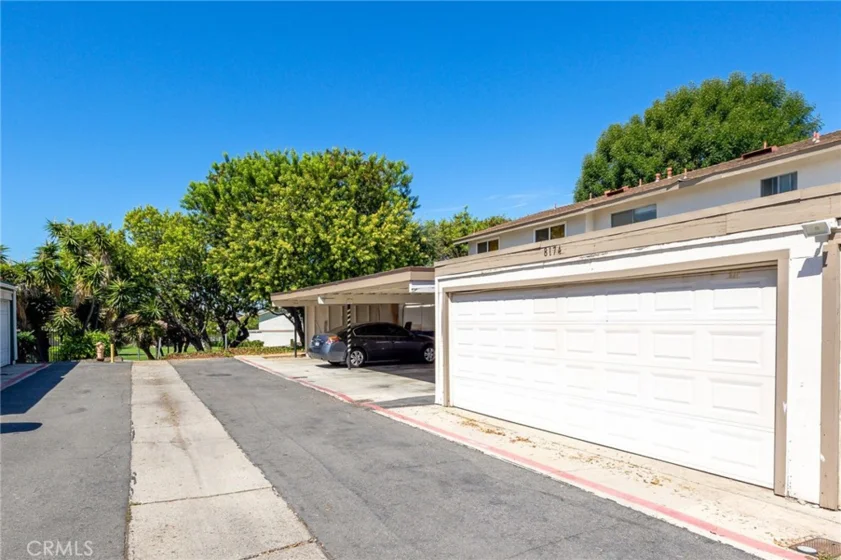 8174 Glengarry Green photo 23