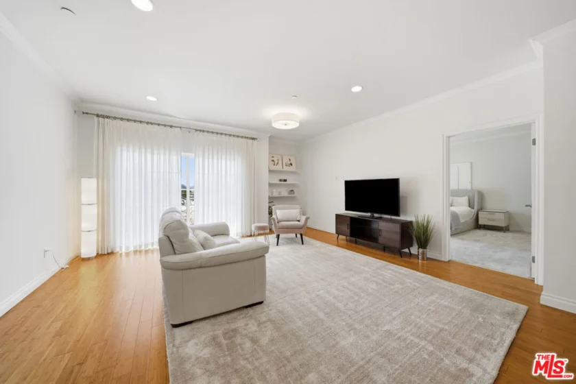 722 S Oxford Avenue #305 photo 4
