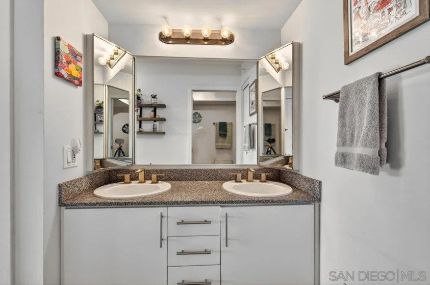 500 W Harbor #619 photo 17