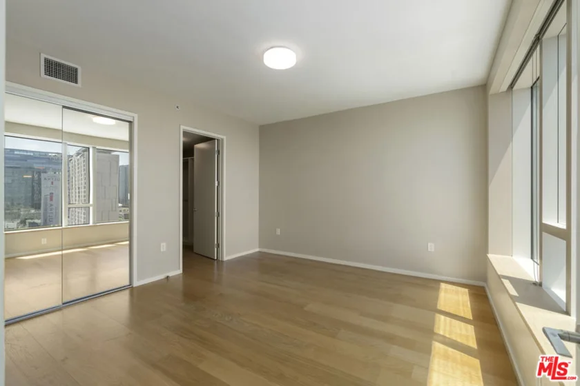 889 Francisco Street #1206 photo 7