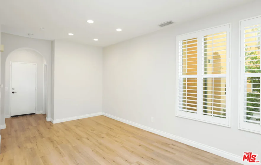 10 Aryshire Lane photo 12