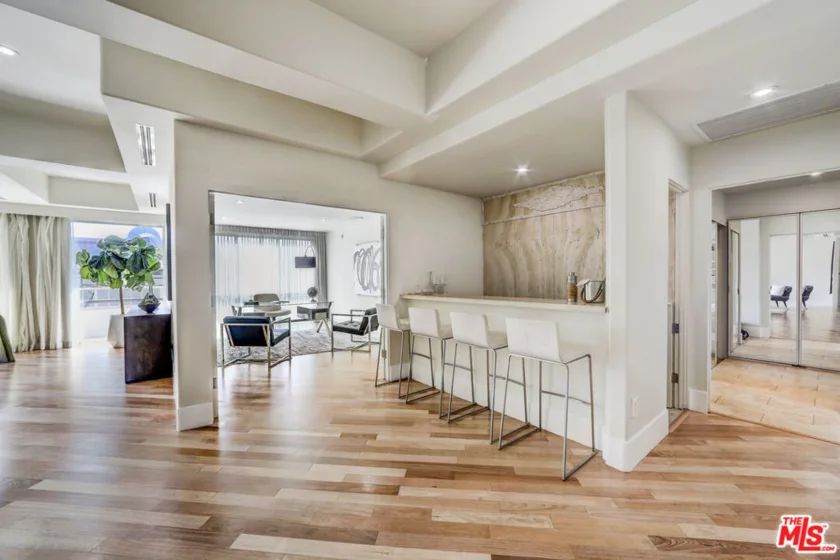 339 N Palm Drive #201 photo 5