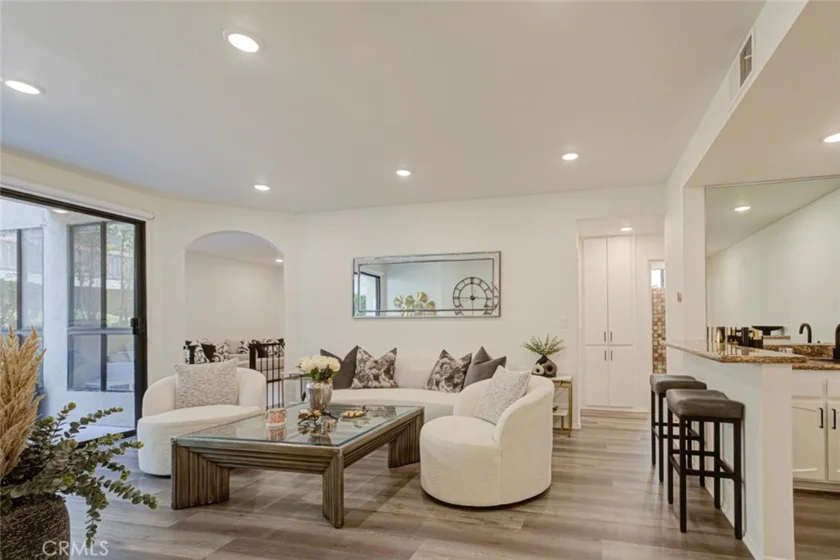 511 N Jackson #101 photo 1