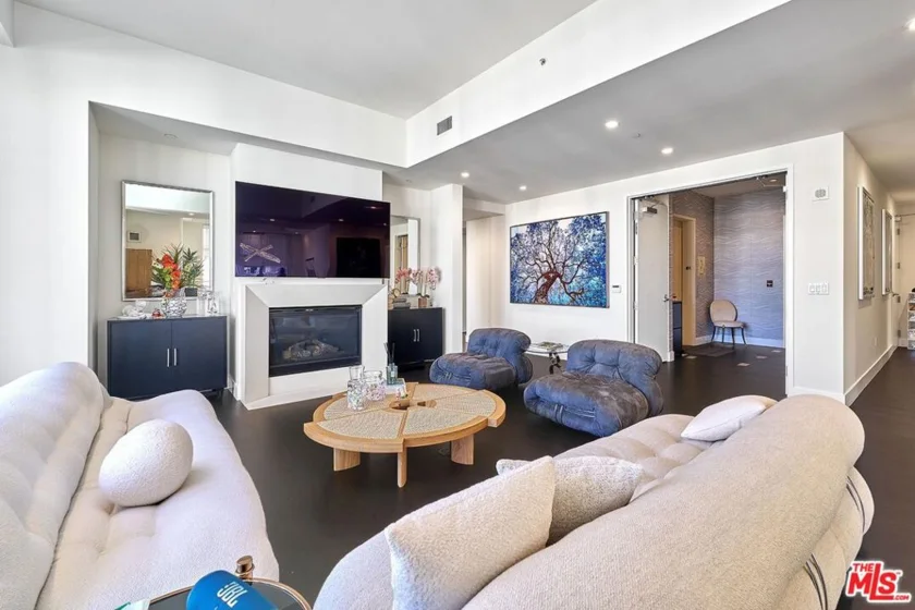 10776 Wilshire Boulevard #603 photo 11